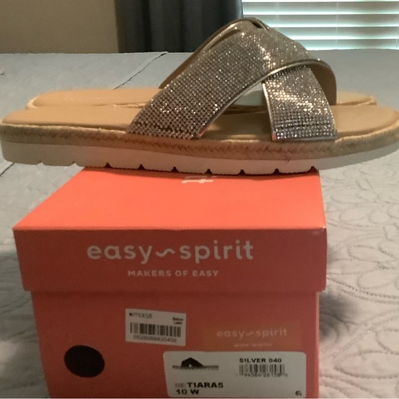 Easy Spirit Silver Sandals - Picture 7 of 9